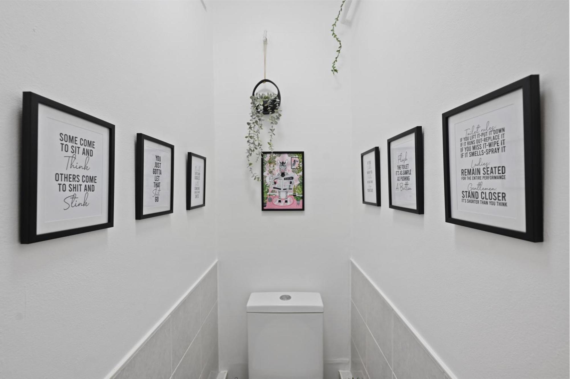 Chic 2-bed Flat With Workspace, Balcony, Parking Appartamento
